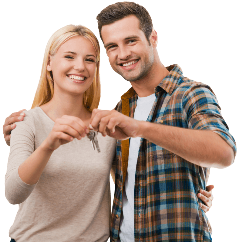 Familia feliz recibiendo las llaves de su nuevo hogar remodelado gracias a Imperio Préstamos
